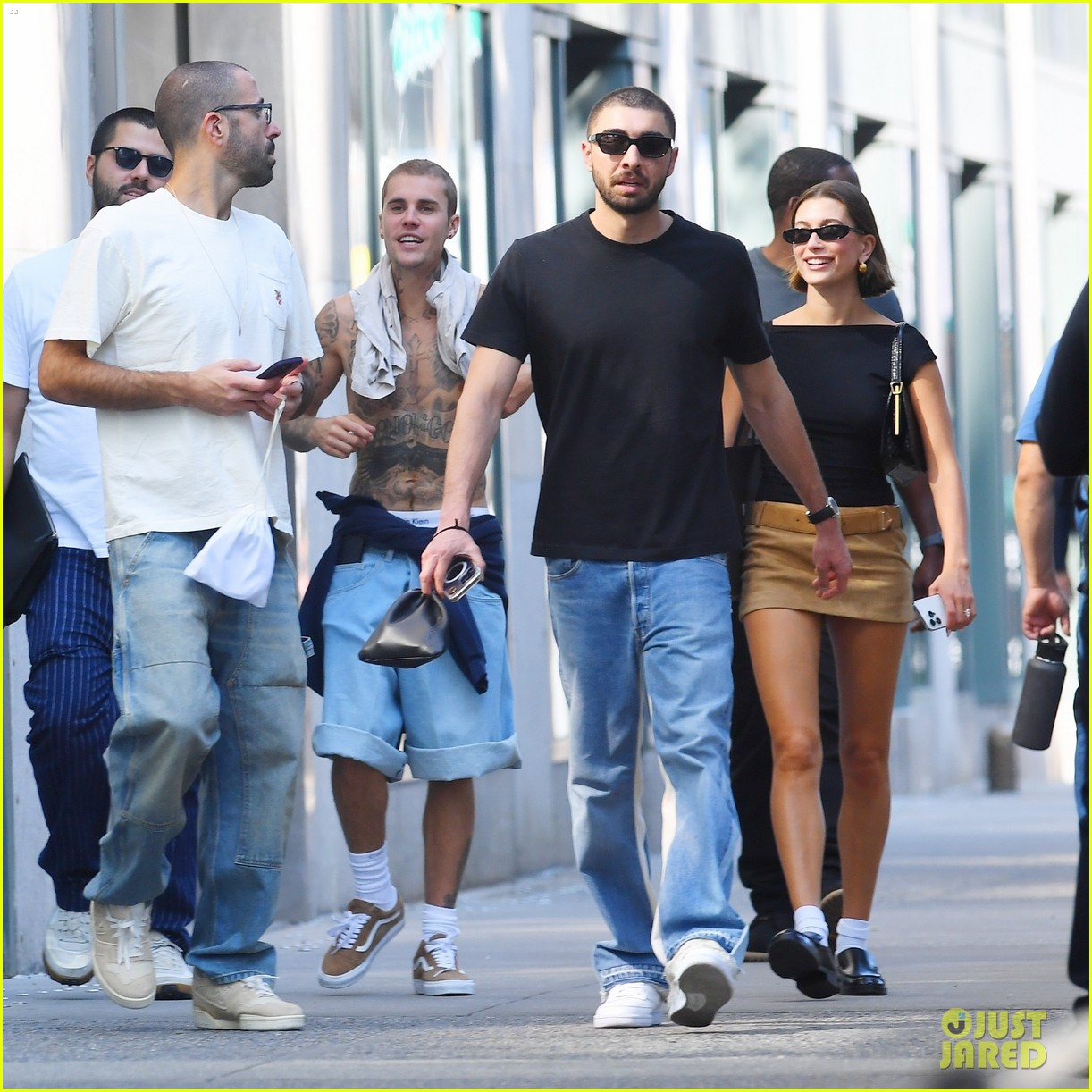 Justin Bieber Shows Off His Tattoos on Walk with Wife Hailey in NYC
