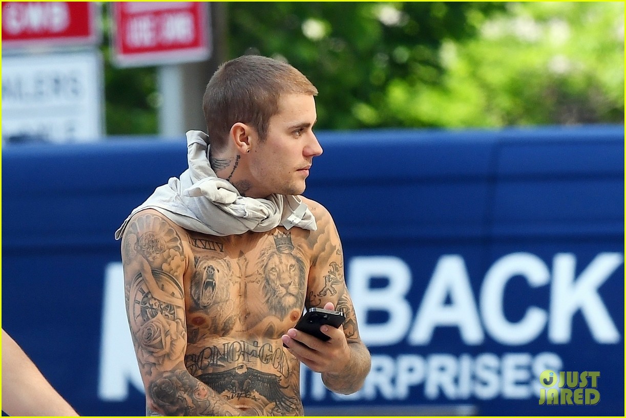 Justin Bieber Shows Off His Tattoos on Walk with Wife Hailey in NYC