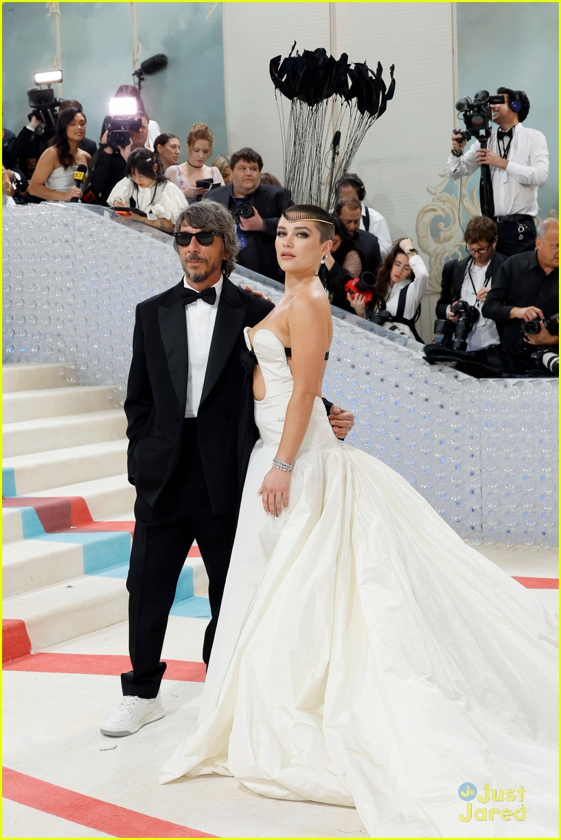 Florence Pugh Debuts Newly Shaved Head at Met Gala 2023