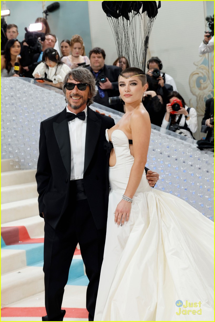 Florence Pugh Debuts Newly Shaved Head at Met Gala 2023