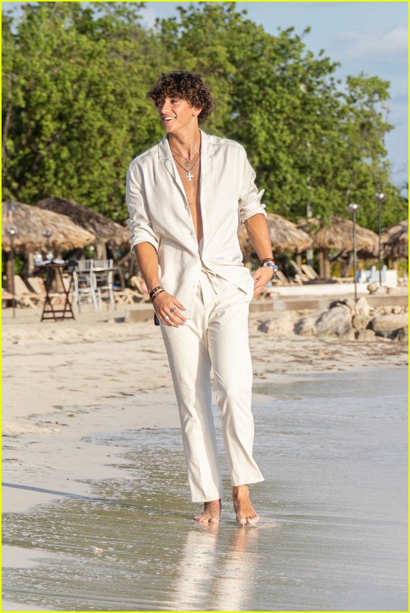 Gavin Casalegno Shows Off Abs On Pre-Summer Vacation in Jamaica (Photos)