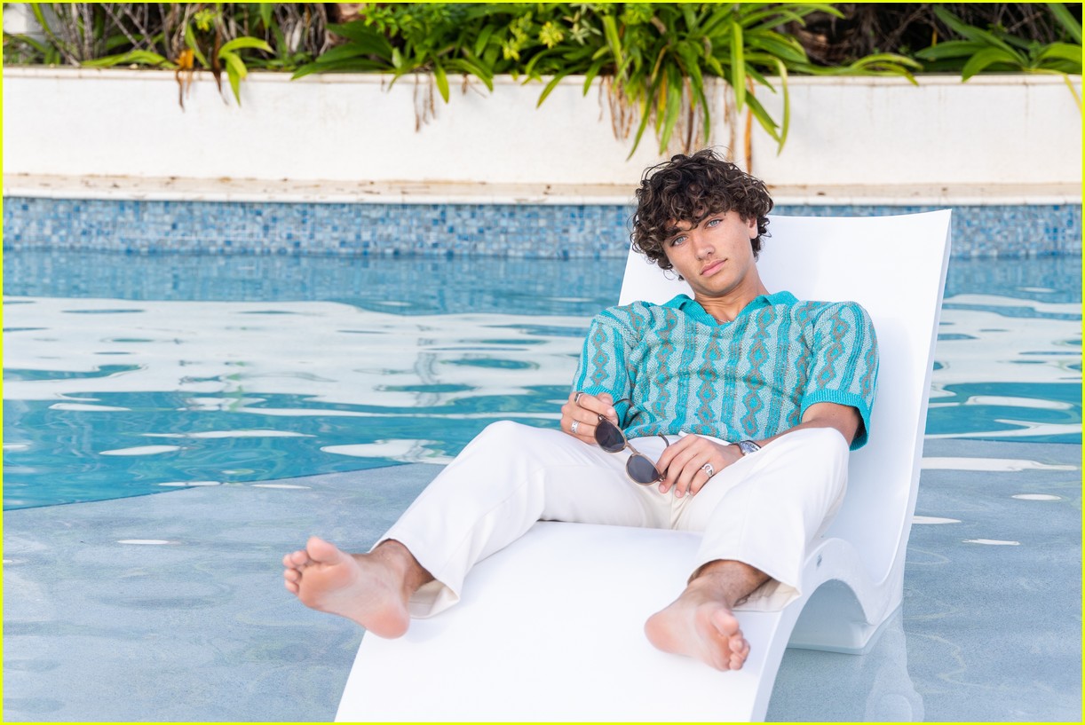 Gavin Casalegno Shows Off Abs On Pre-Summer Vacation in Jamaica (Photos)