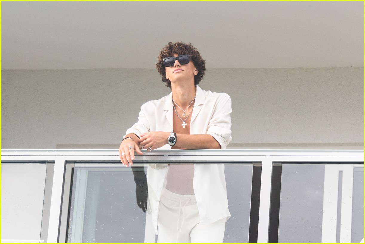 Gavin Casalegno Shows Off Abs On Pre-Summer Vacation in Jamaica (Photos)