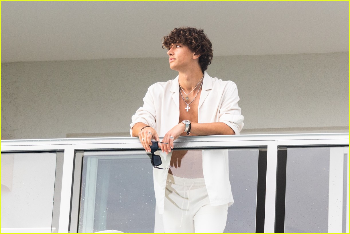 Gavin Casalegno Shows Off Abs On Pre-Summer Vacation in Jamaica (Photos)