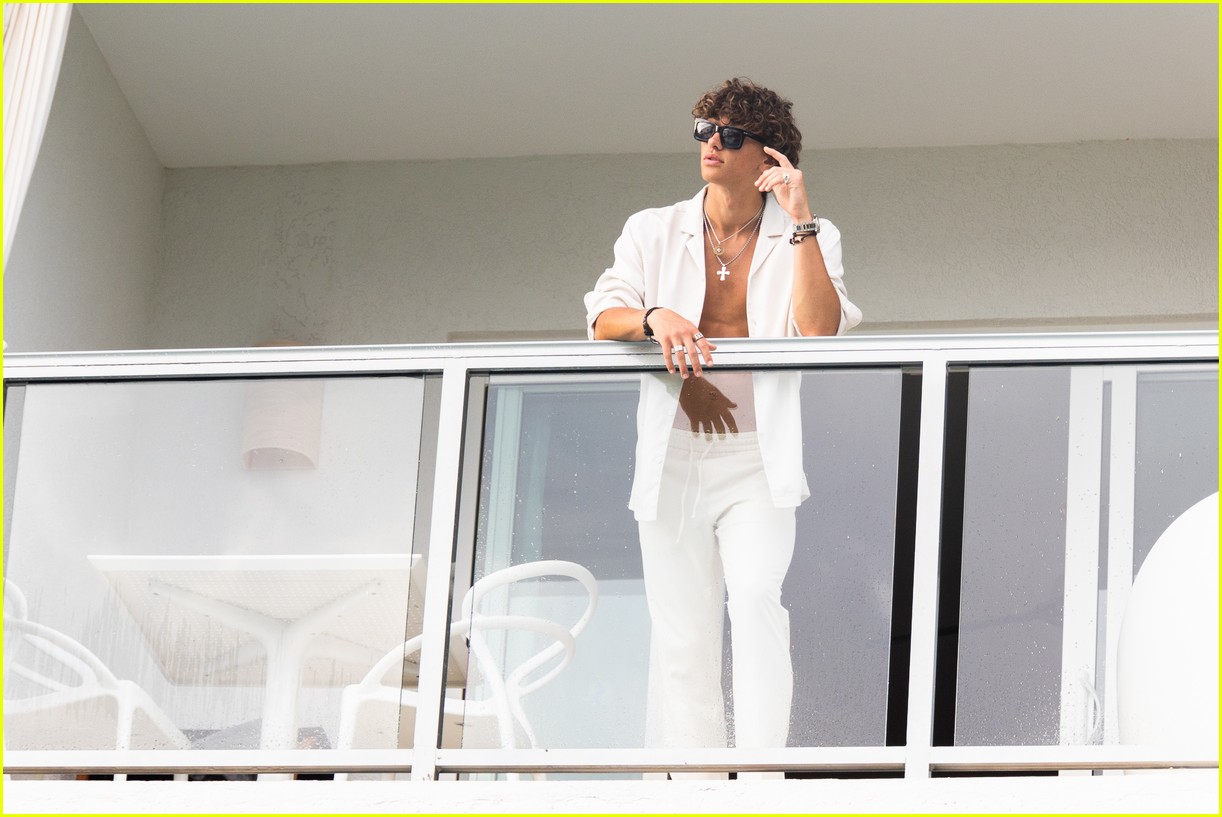 Gavin Casalegno Shows Off Abs On Pre-Summer Vacation in Jamaica (Photos)