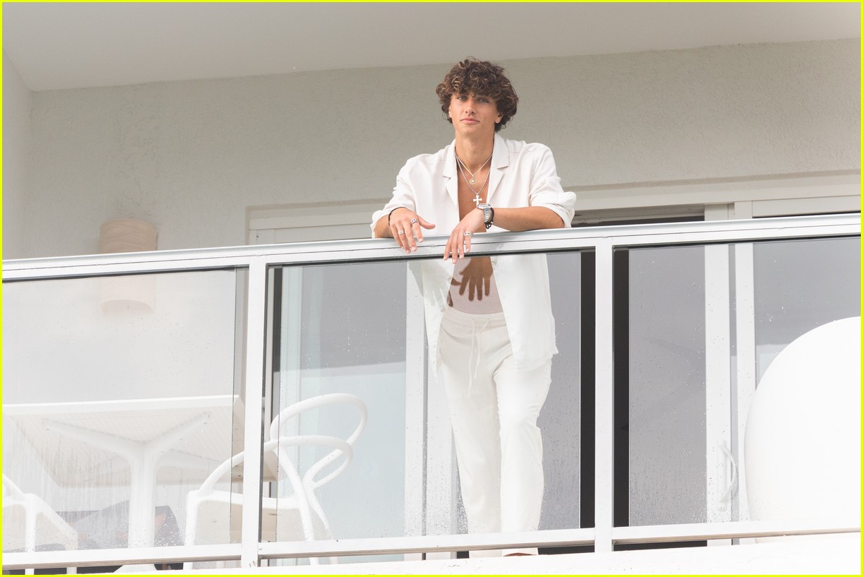 Gavin Casalegno Shows Off Abs On Pre-Summer Vacation in Jamaica (Photos)