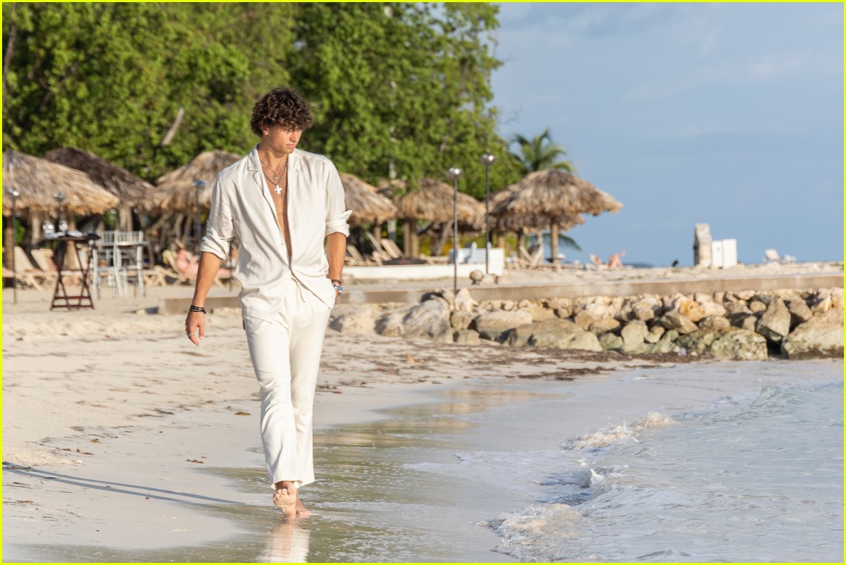 Gavin Casalegno Shows Off Abs On Pre-Summer Vacation in Jamaica (Photos)