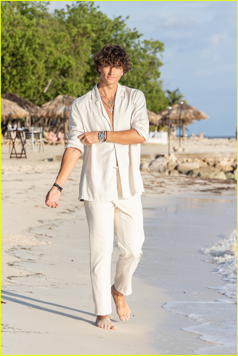 Gavin Casalegno Shows Off Abs On Pre-Summer Vacation in Jamaica (Photos)