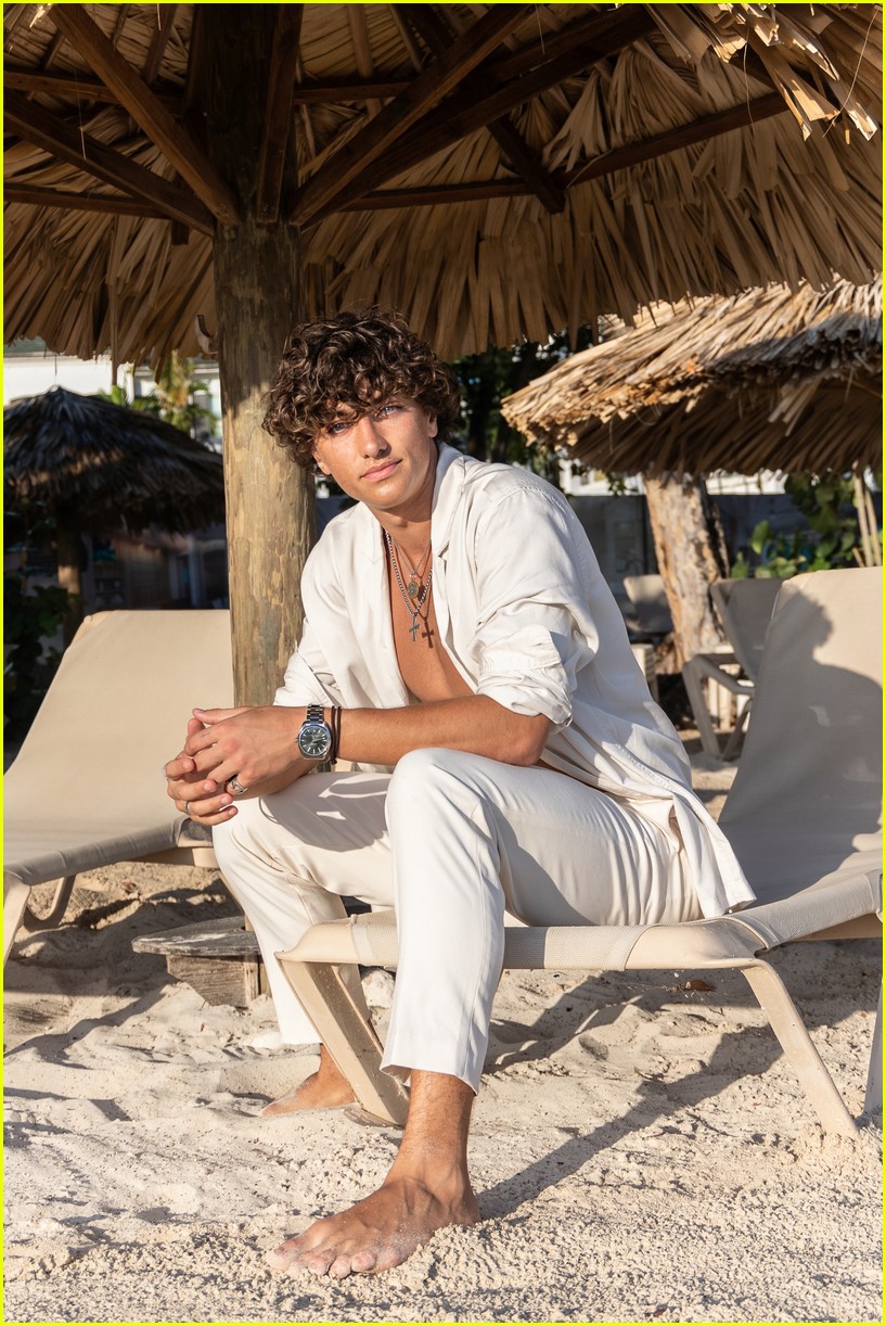 Gavin Casalegno Shows Off Abs On Pre-Summer Vacation in Jamaica (Photos)