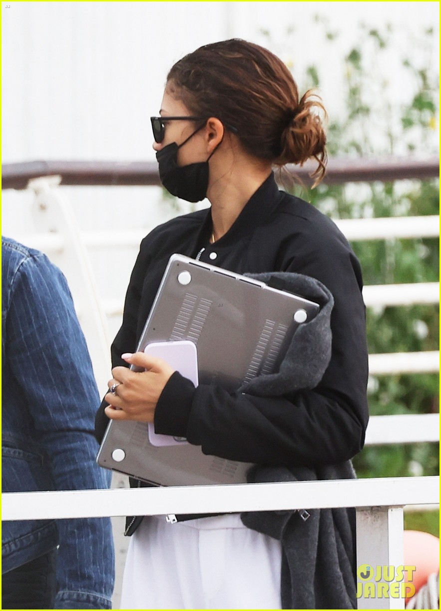 Zendaya & Tom Holland Catch Flight Out of Venice with Stylist Law Roach