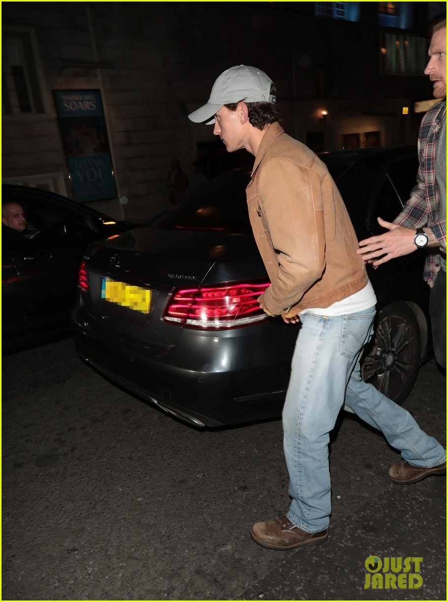 Zendaya & Tom Holland Keep It Casual During Separate Outings Across the Globe