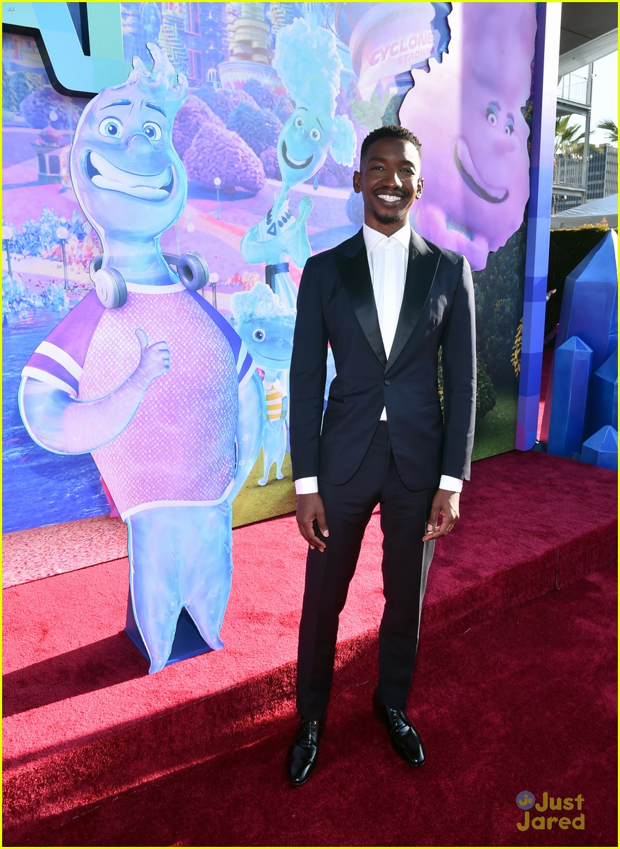 Leah Lewis & Mamoudou Athie Pose With Their Characters at 'Elemental' LA Premiere