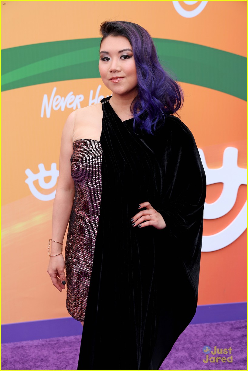 Maitreyi Ramakrishnan Is the Golden Girl at 'Never Have I Ever' Season 4 Premiere