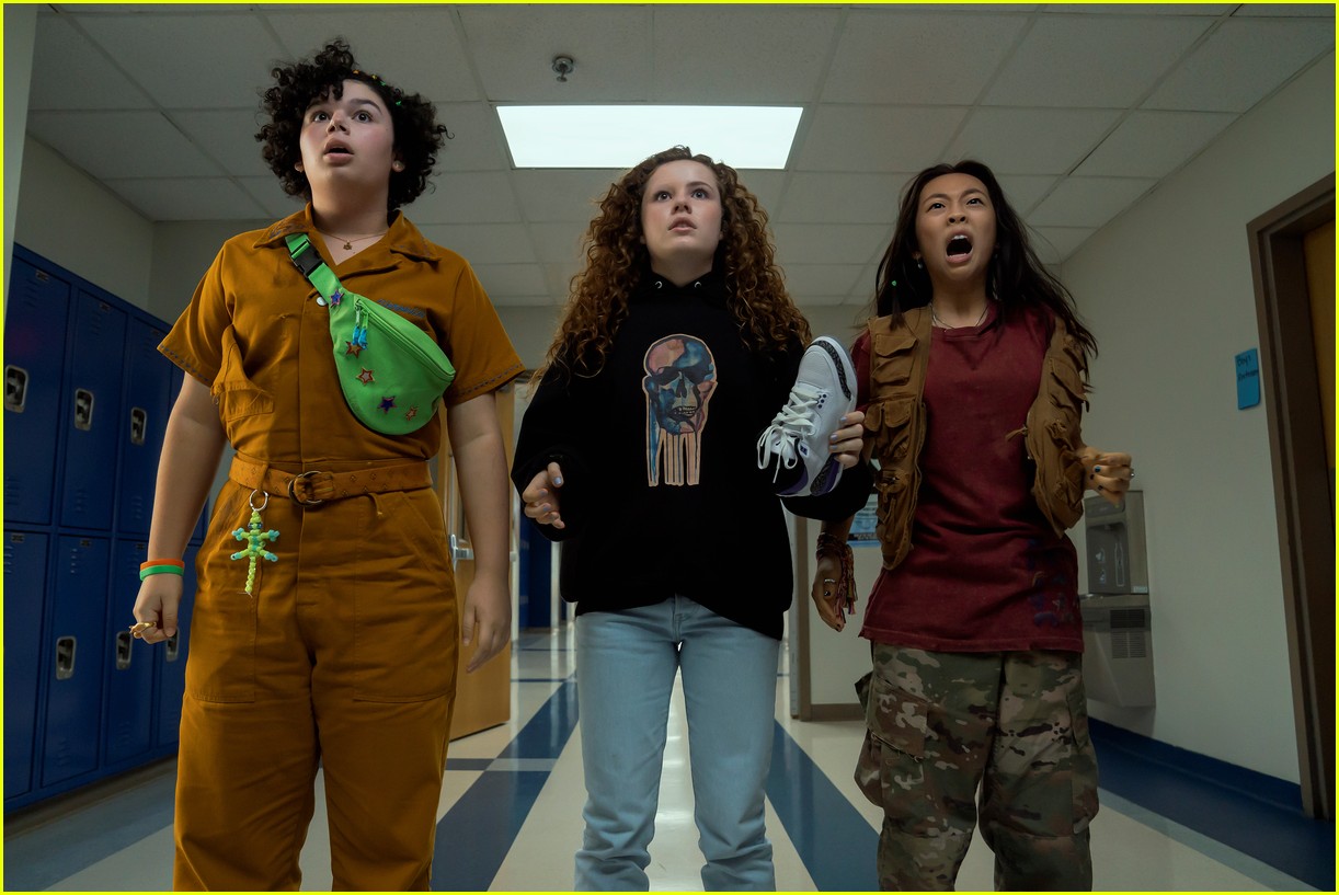 Disney Channel Debuts Trailer & Premiere Date For New Movie 'The Slumber Party' - Watch Now!