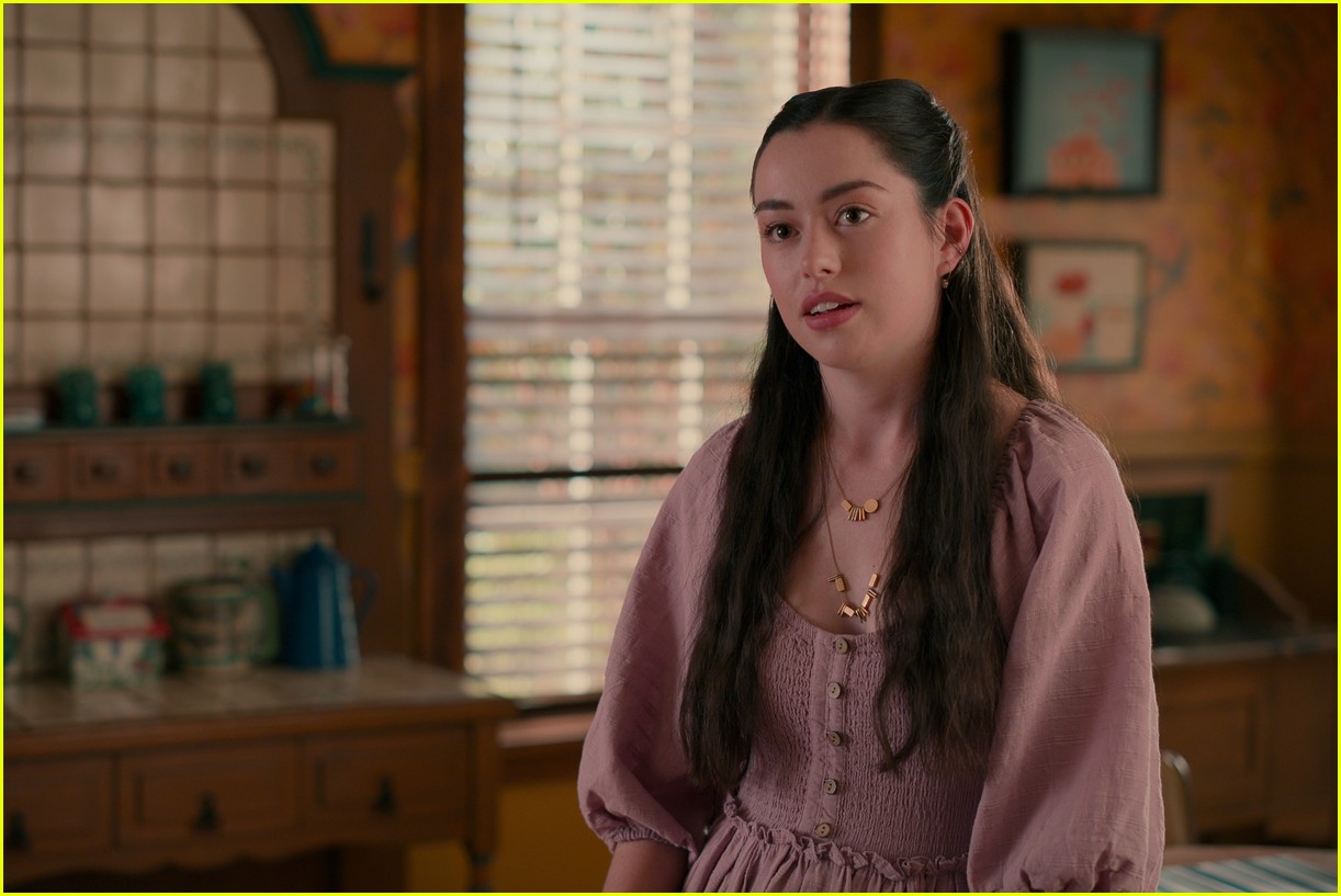 Carson Rowland & Logan Allen Return In First Look at 'Sweet Magnolias' Season 3 - Watch Now!