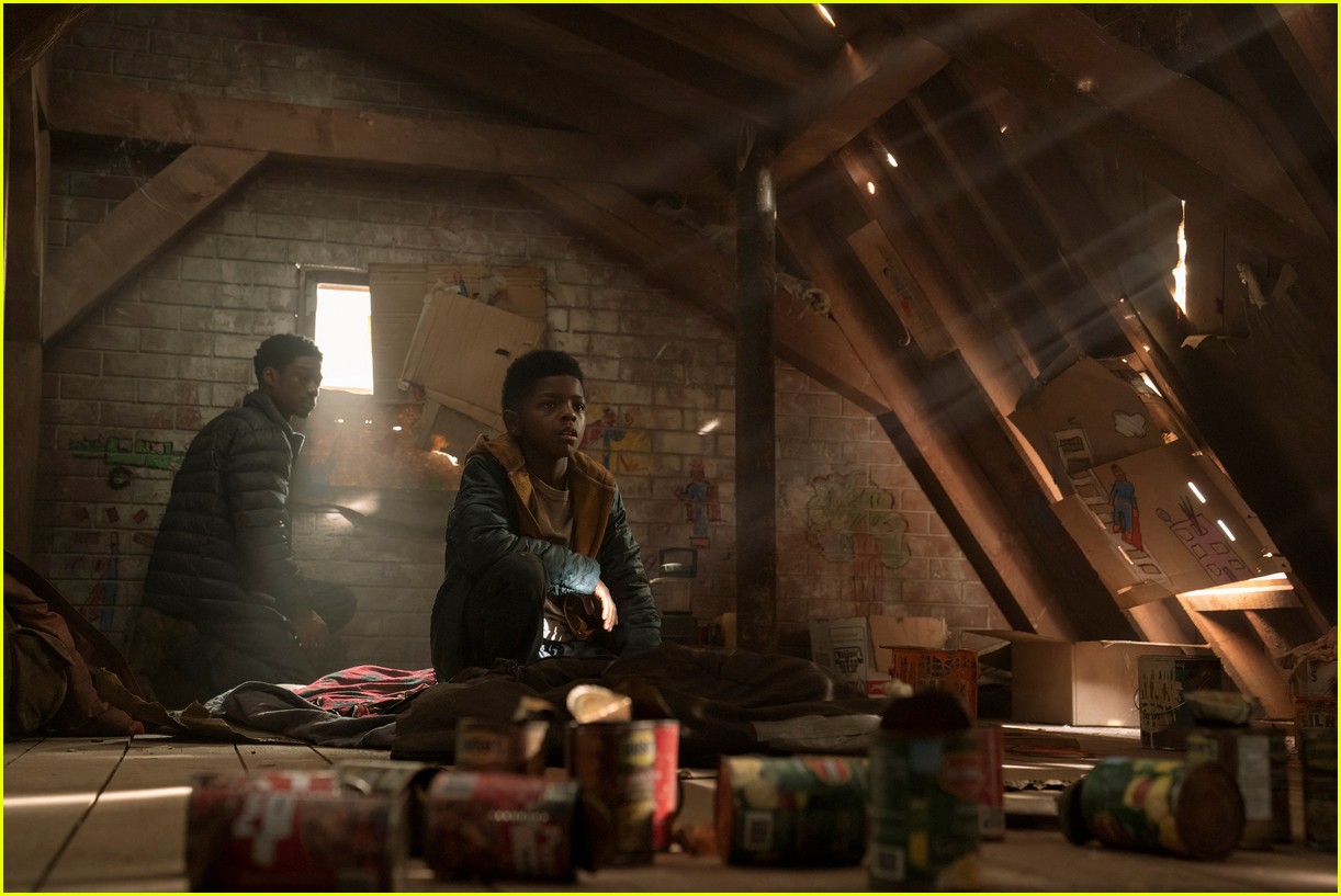 Bella Ramsey Is 'Immensely Proud' of 'The Last of Us' Co-Star Keivonn Woodard's History Emmy Nomination