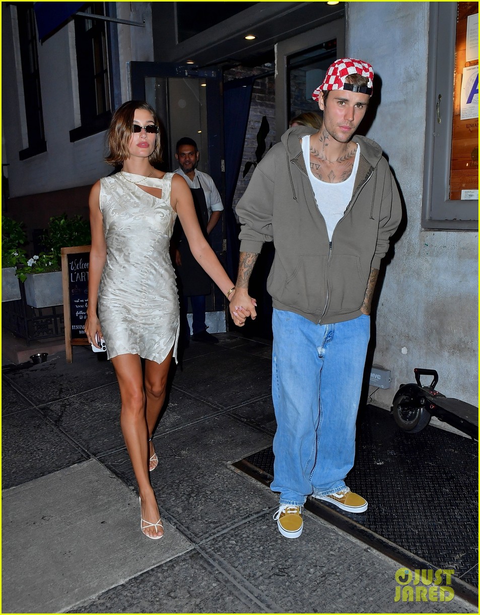 Justin Bieber & Wife Hailey Step Out for Dinner in NYC