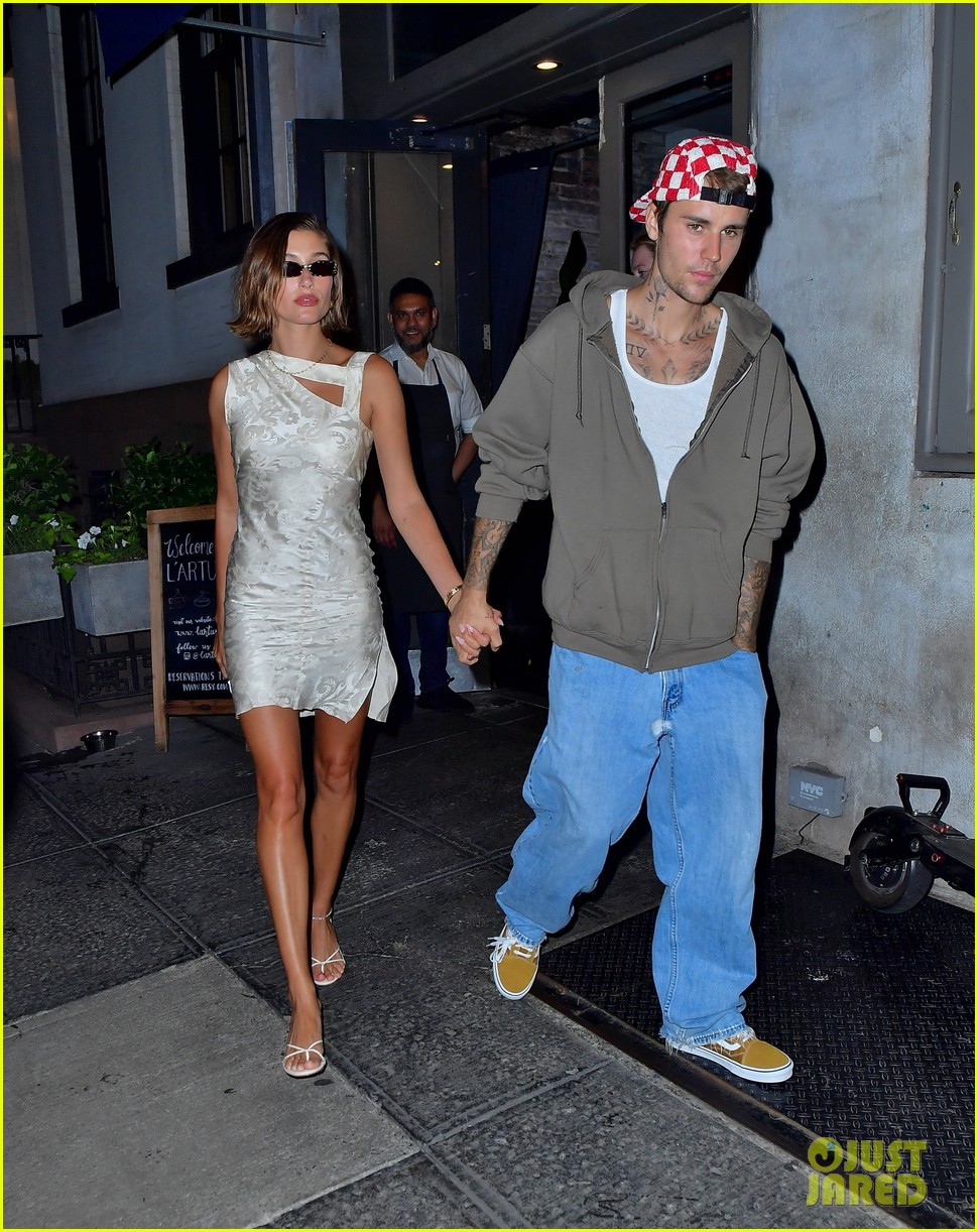Justin Bieber & Wife Hailey Step Out for Dinner in NYC