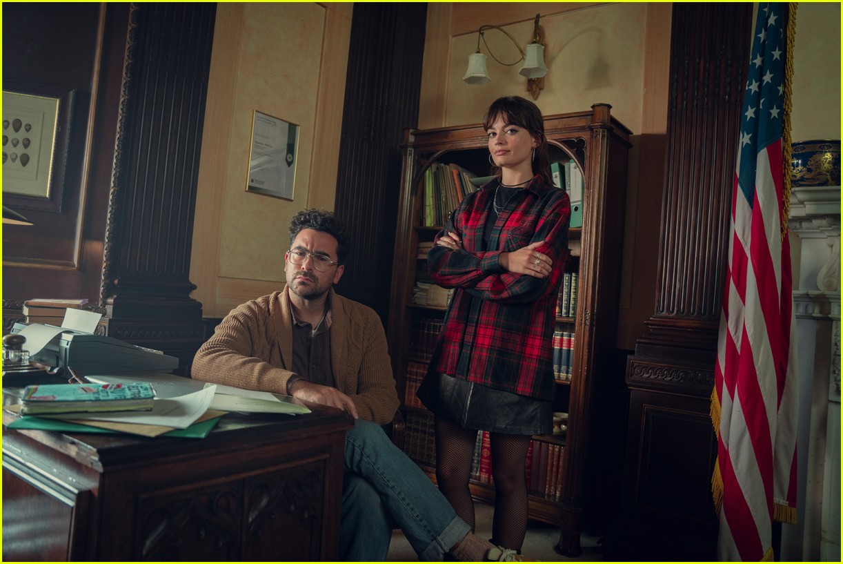 Netflix Unveils Teaser & Premiere Date For 4th & Final Season of 'Sex Education'