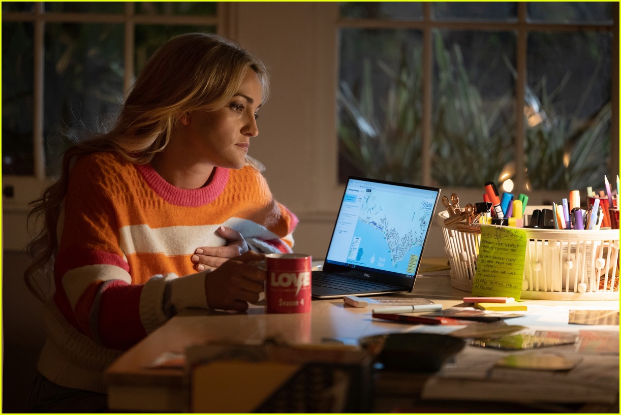 Owen Thiele Gives Jamie Lynn Spears Some Good Advice in New 'Zoey 102' Clip (Exclusive)