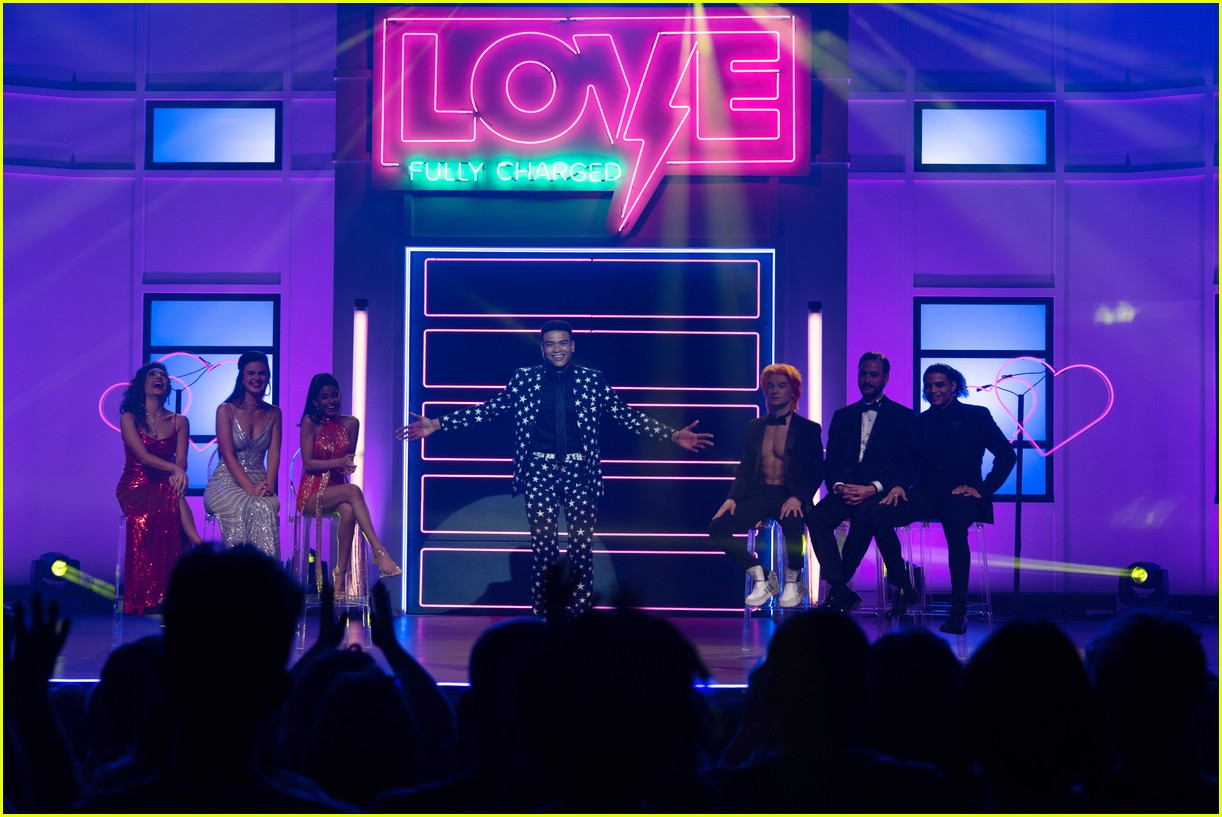 Owen Thiele Gives Jamie Lynn Spears Some Good Advice in New 'Zoey 102' Clip (Exclusive)