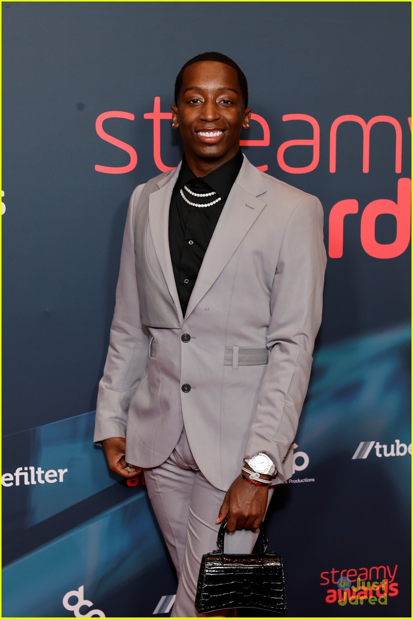 Kai Cenat, Chris Olsen & Dylan Mulvaney Win Big at Streamy Awards 2023