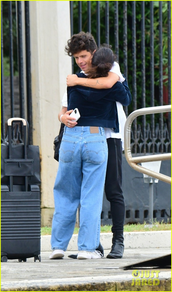 Lili Reinhart & Camila Mendes Head Out of Venice Together With Boyfriends Jack Martin & Rudy Mancuso