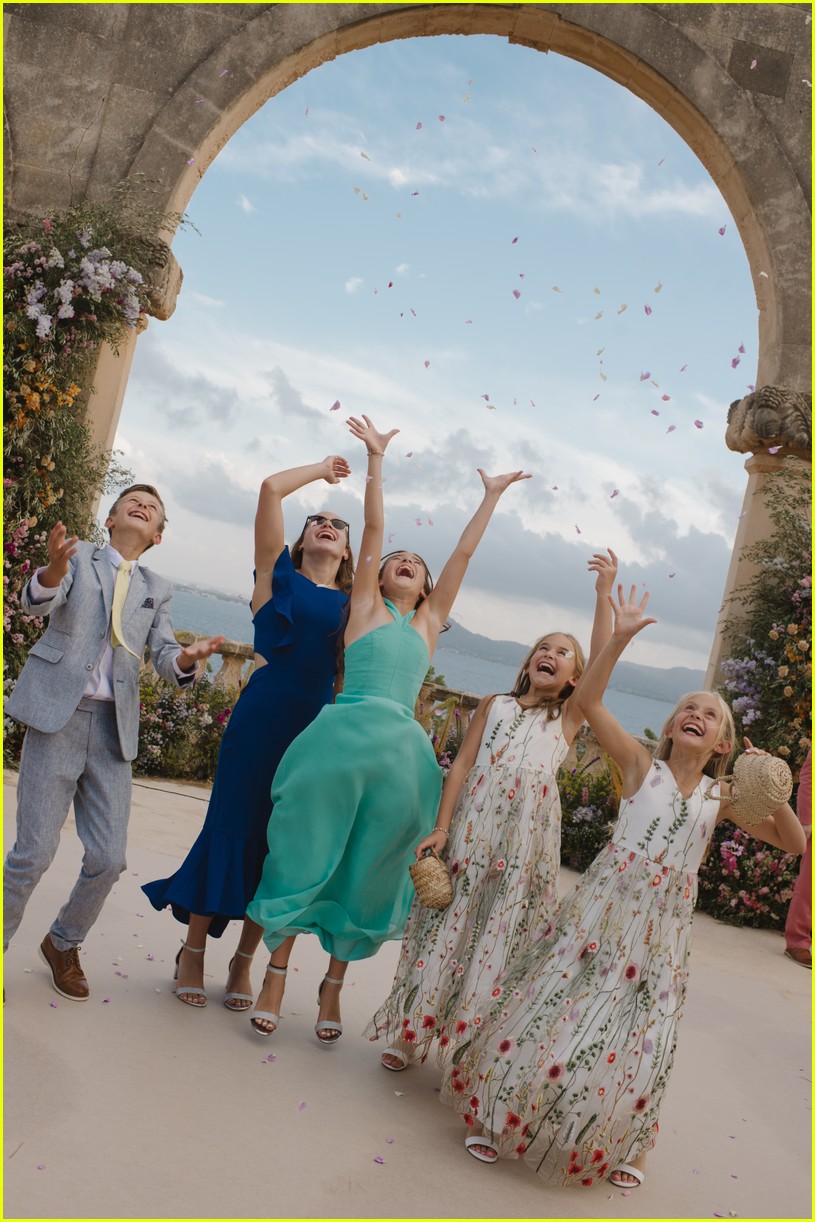 Joey King & Steven Piet Wedding Photos & Details Revealed, Sabrina Carpenter Sang Her Down the Aisle!