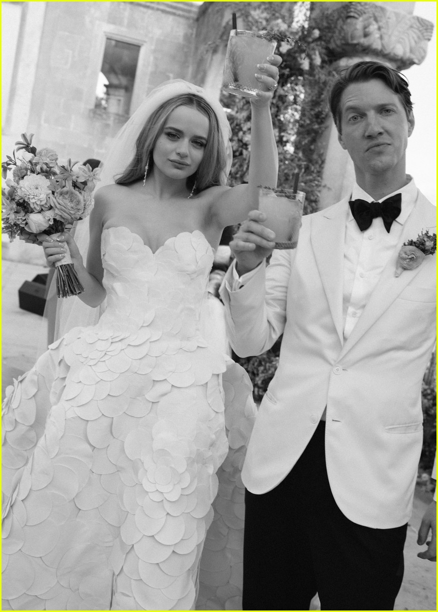 Joey King & Steven Piet Wedding Photos & Details Revealed, Sabrina Carpenter Sang Her Down the Aisle!