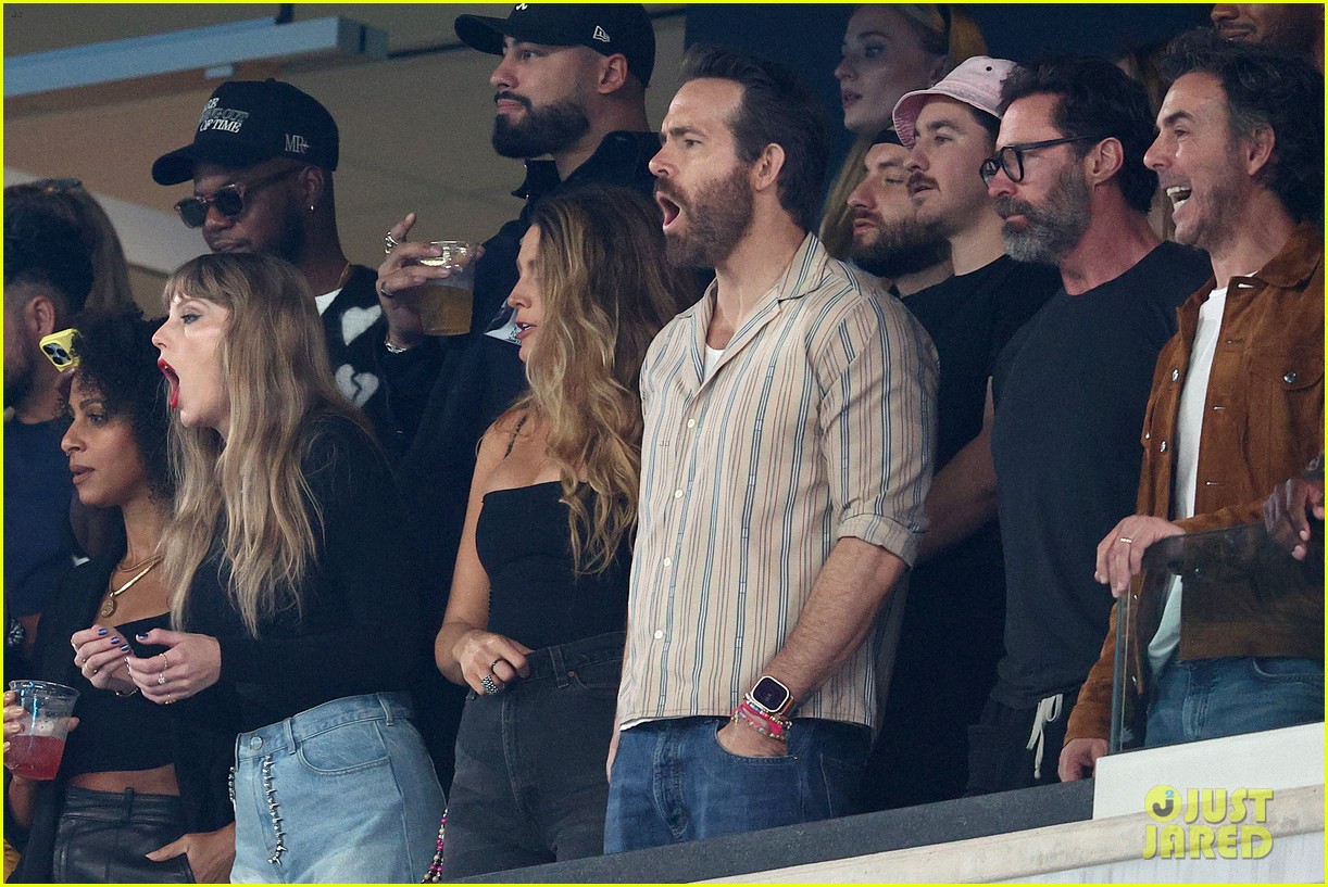 Sabrina Carpenter Wears 'Sports Watcher' Shirt to Attend NFL Game with Taylor Swift!