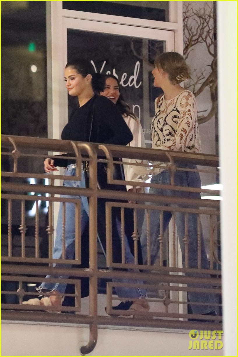 Selena Gomez Reunites with Taylor Swift for Star-Studded Dinner in L.A.