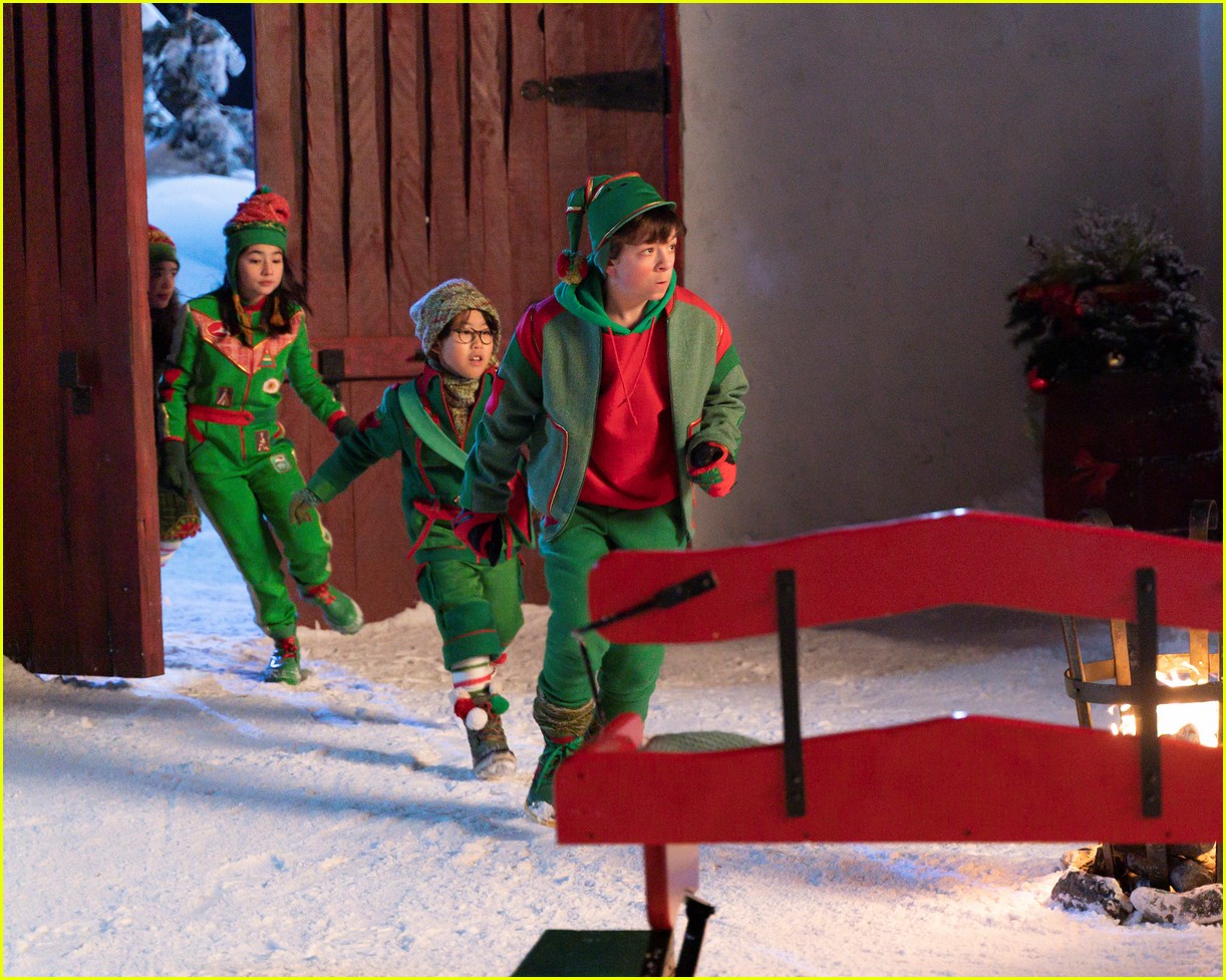 The Naughty Nine's Imogen Cohen Talks Broadway Dreams, Love of Halloween & More (Exclusive)