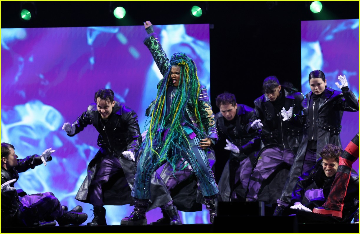 'Descendants: The Rise of Red' & 'Zombies 4' Tour Announced, Stars Hit Up D23!