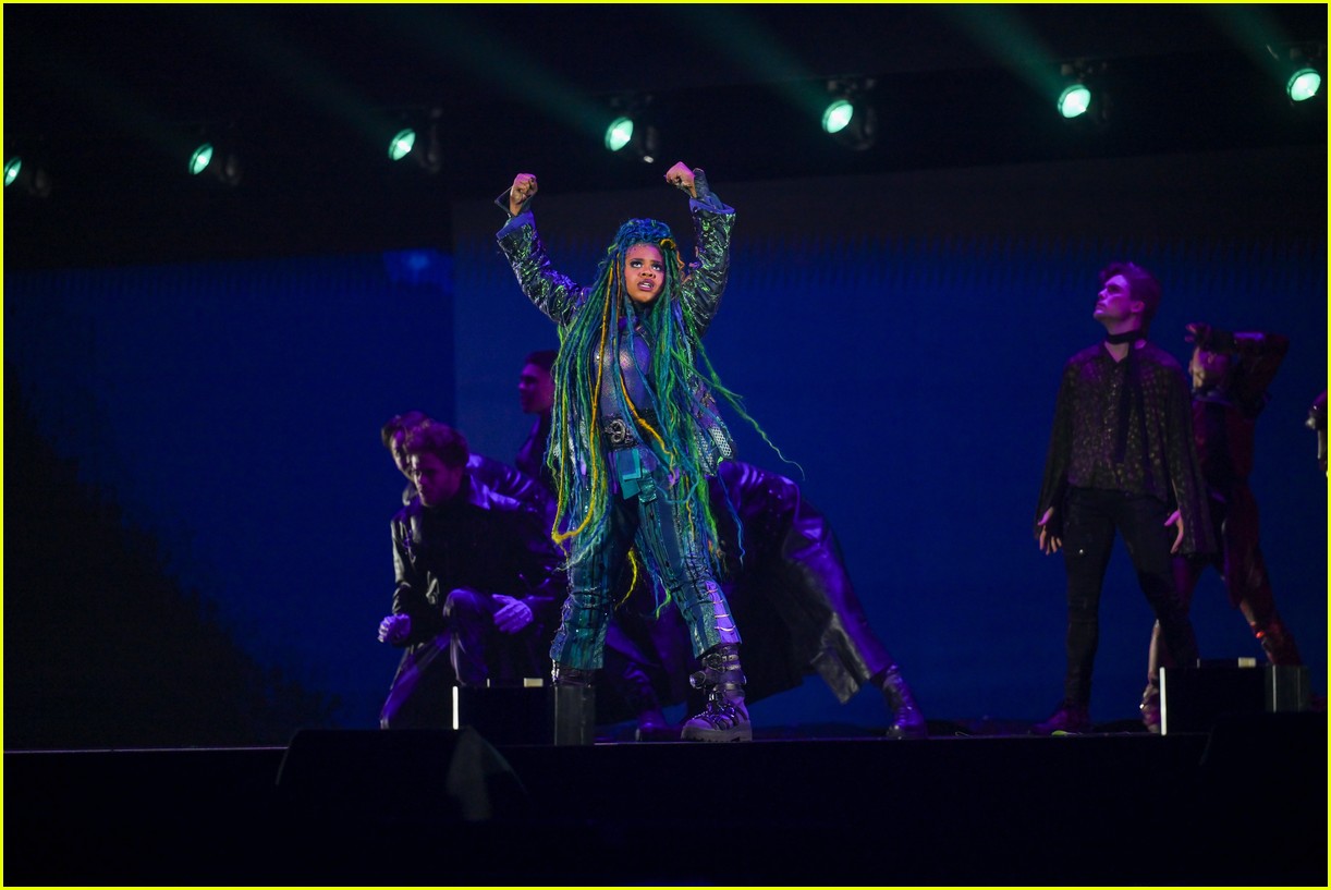 'Descendants: The Rise of Red' & 'Zombies 4' Tour Announced, Stars Hit Up D23!