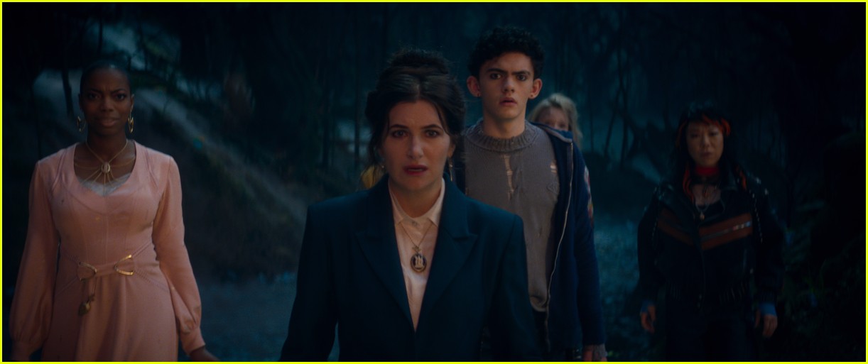 Joe Locke's Teen Teases His Identity In New 'Agatha All Along' Teaser - Watch!