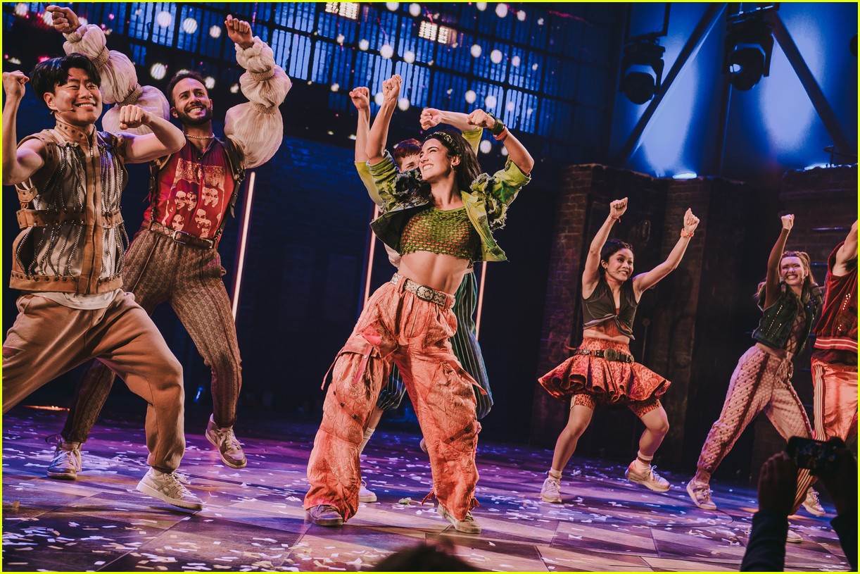 Charli D'Amelio Makes Broadway Debut In '& Juliet' Musical!