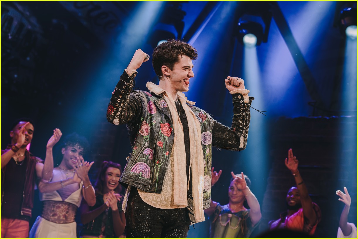 Charli D'Amelio Makes Broadway Debut In '& Juliet' Musical!