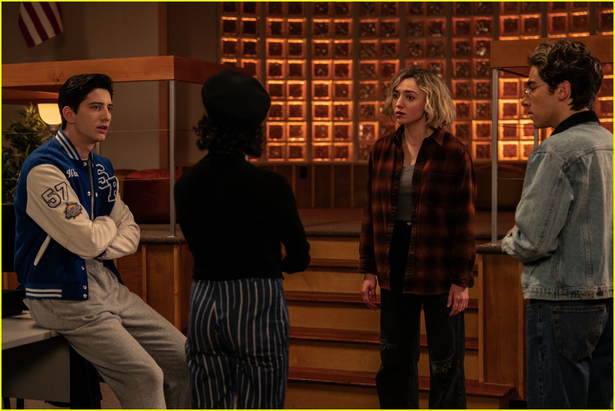 Peyton List & 'School Spirits' Cast Attend New York Comic Con, Unveil First Look at Season 2