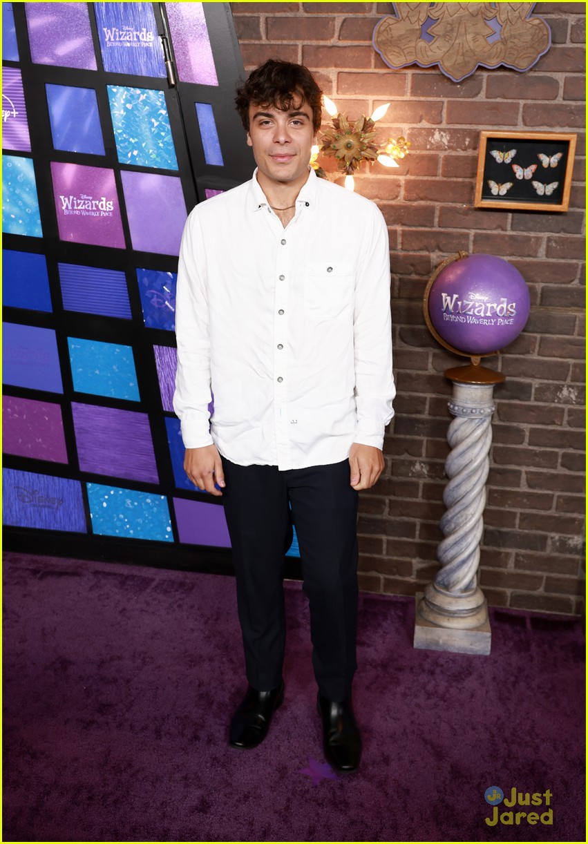 Jake Thomas, Raini Rodriguez, Kylie Cantrall & More Disney Stars Attend 'Wizards Beyond Waverly Place' Premiere