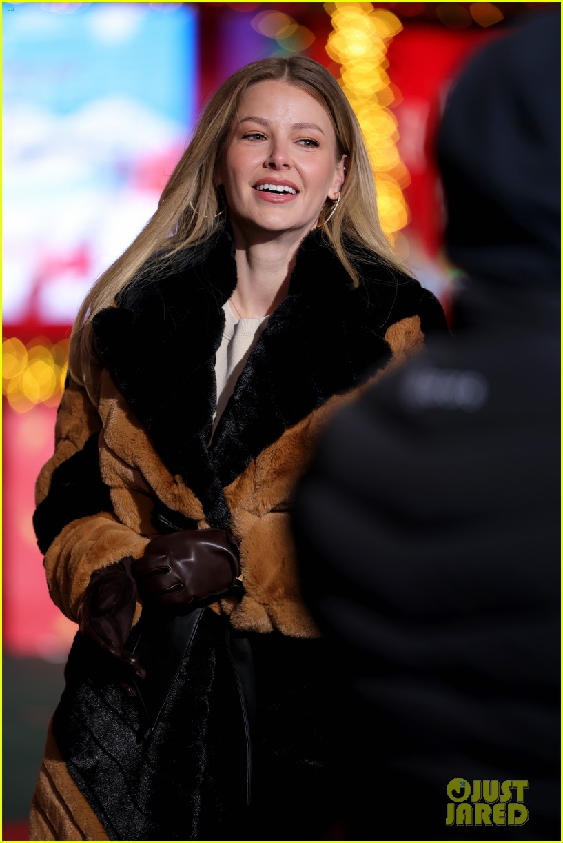 Kylie Cantrall, Charli D'Amelio & More Rehearse For Macy's Thanksgiving Day Parade - See All the Pics!
