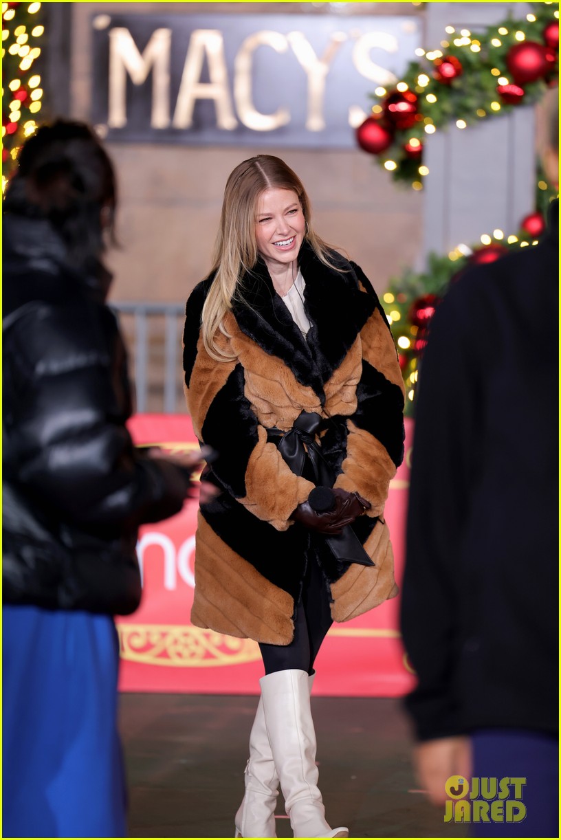 Kylie Cantrall, Charli D'Amelio & More Rehearse For Macy's Thanksgiving Day Parade - See All the Pics!