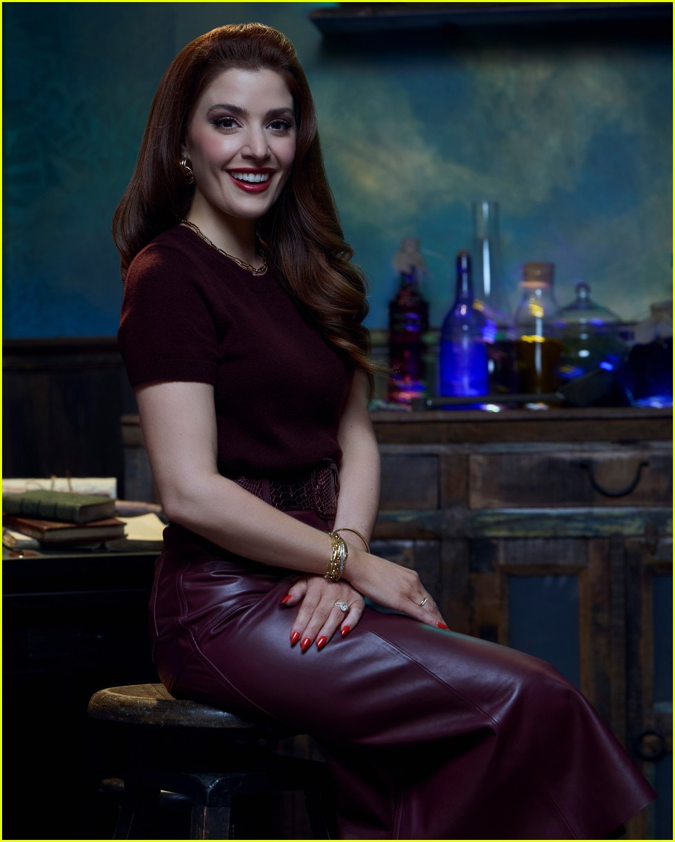 Disney Debuts 'Wizards Beyond Waverly Place' Season 2 Trailer - Watch Now!