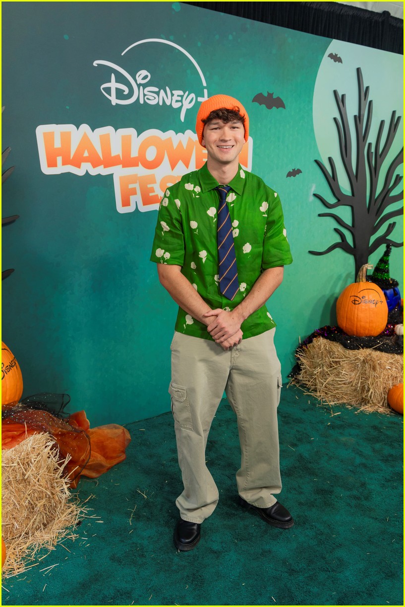 'Descendants/Zombies' Tour Stars & More Reunite at Disney+ Halloween Fest