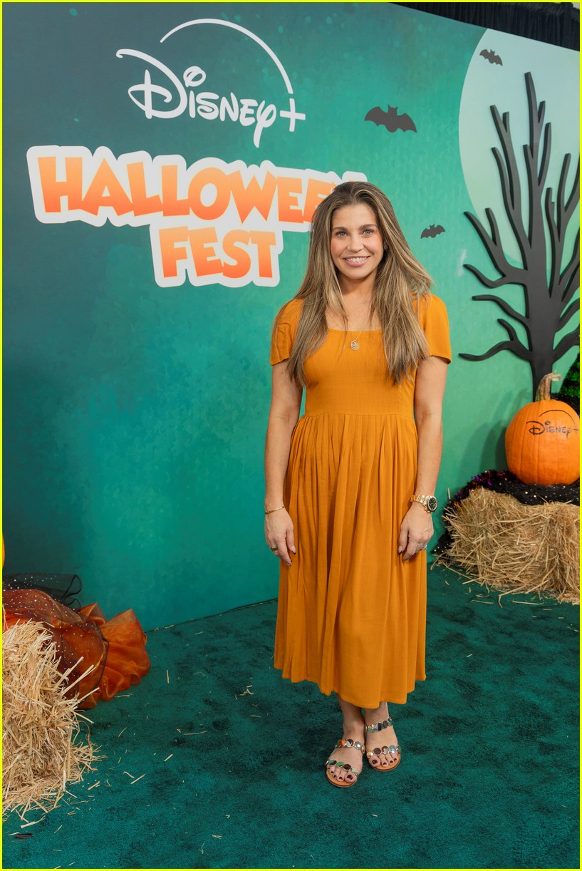 'Descendants/Zombies' Tour Stars & More Reunite at Disney+ Halloween Fest 