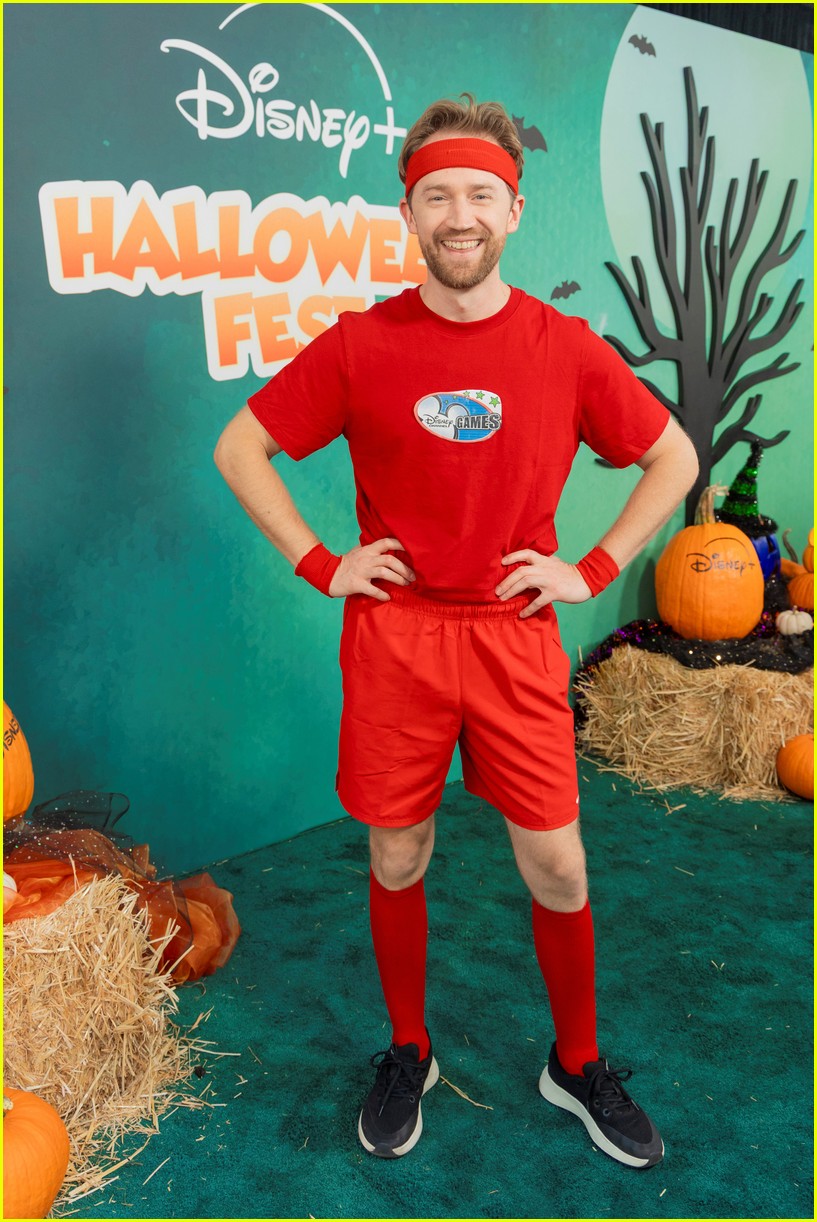 'Descendants/Zombies' Tour Stars & More Reunite at Disney+ Halloween Fest 