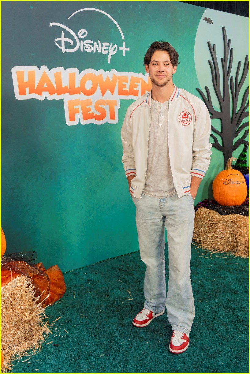 'Descendants/Zombies' Tour Stars & More Reunite at Disney+ Halloween Fest